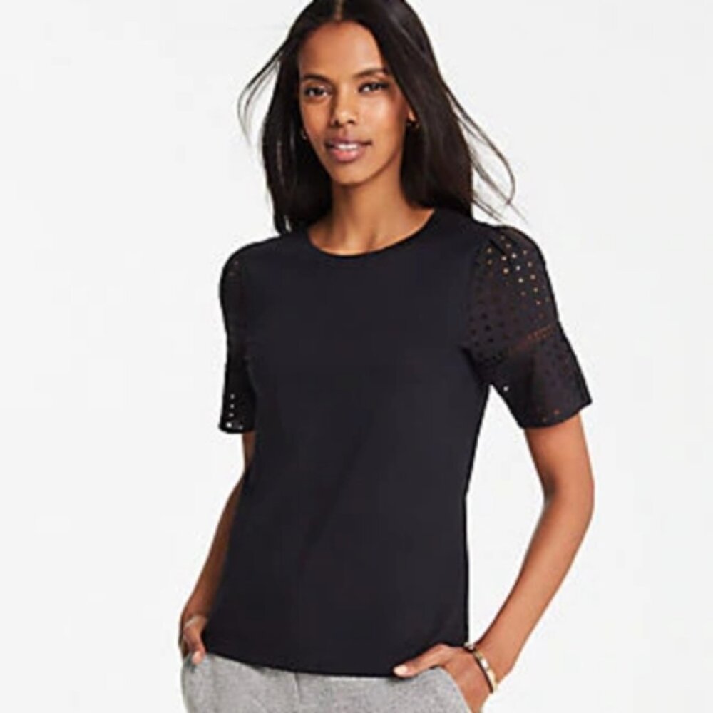 NWT 🌹 Ann Taylor Black Eyelet Top Size XS